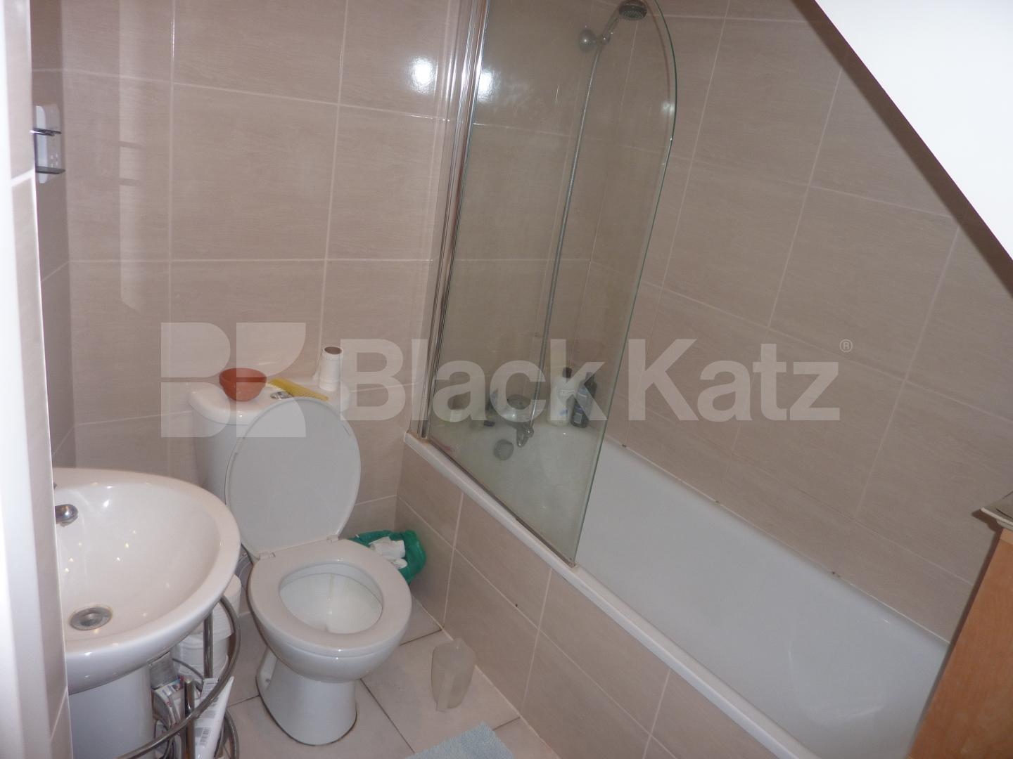 			NEW INSTRUCTION, 2 Bedroom, 1 bath, 1 reception Flat			 Sutherland Avenue, MAIDA VALE